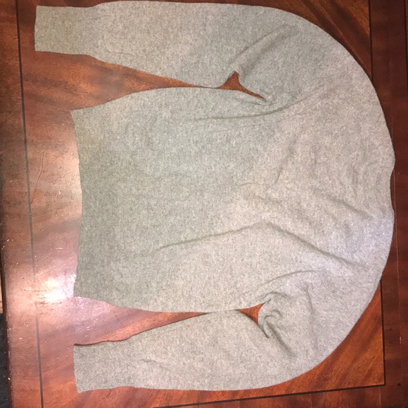 L. L. Bean lambs wool  v-neck - Picture 2 of 2